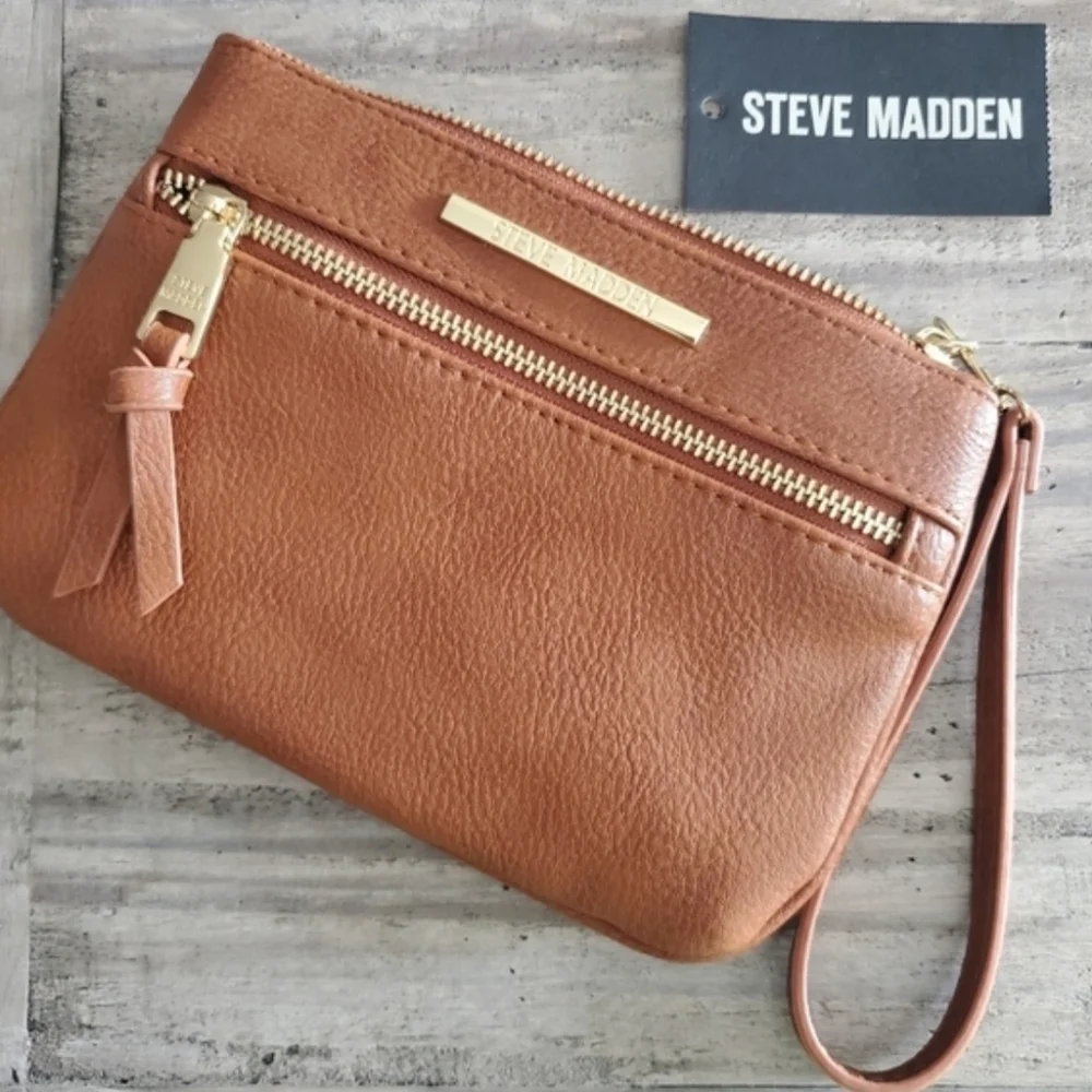 Nwot, Steve Madden Cognac Wristlet Clutch with Gold Hardware. Price Is Firm - Picture 2 of 12